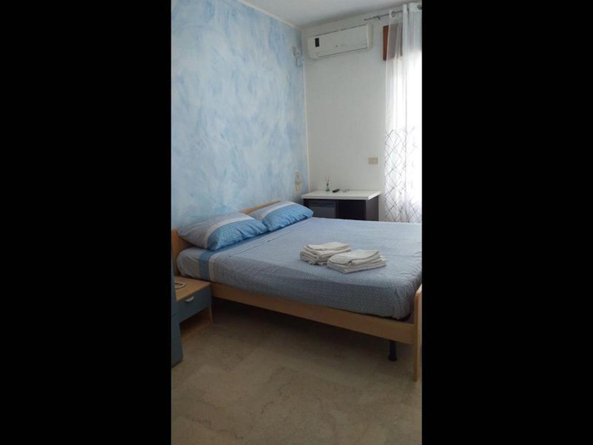 Room In Bb - Spacious Double Room Beside The Sea Pineto Kültér fotó